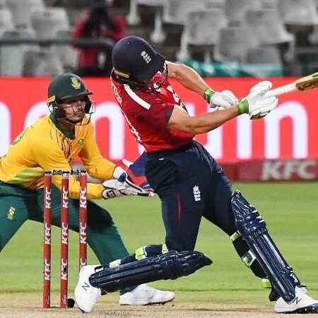 South Africa Ready to Add to England’s Woes