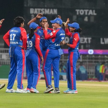 WPL Eliminator: Giants Face Uphill Battle Against Mumbai Indians