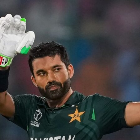 Mohammad Yousuf Rejoins Pakistan Team for New Zealand Tour