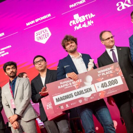 ChessBase की गर्मी स्पेशल: अपने शतरंज कौशल को बढ़ाने का शानदार मौका