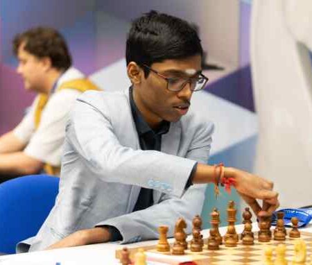 टाटा स्टील शतरंज मास्टर्स: चौथे राउंड में प्रज्ञानानंद अकेले शीर्ष पर, गुकेश का कड़ा मुकाबला ड्रॉ