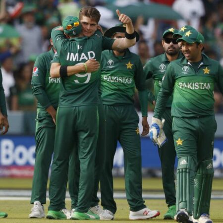 एशिया कप 2025: मैदान पर क्रिकेट, मैदान के बाहर एक अनकहा ‘खेल’