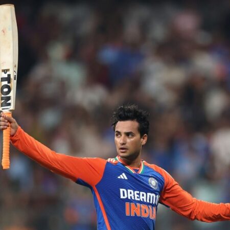 अभिषेक शर्मा का धीमा, लेकिन शानदार उदय: सीढ़ियों से शिखर तक का सफर