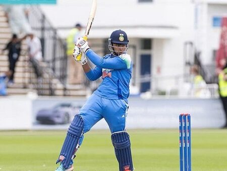 ब्रिसबेन के रण में भारत के युवा शेरों का गर्जन: सूर्यवंशी का धमाका और त्रिवेदी का धैर्य, ऑस्ट्रेलिया पस्त