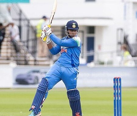 ब्रिसबेन के रण में भारत के युवा शेरों का गर्जन: सूर्यवंशी का धमाका और त्रिवेदी का धैर्य, ऑस्ट्रेलिया पस्त