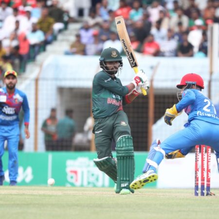 राशिद खान के जादू में फँसे बांग्लादेशी बल्लेबाज: गेंद नहीं, गेंदबाज पर था ध्यान!
