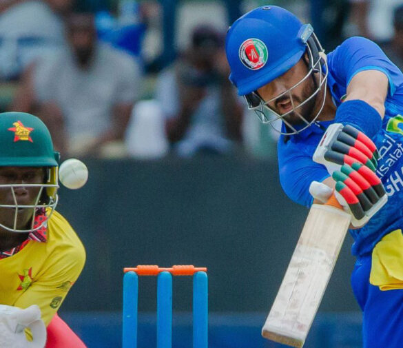 ज़िम्बाब्वे क्रिकेट में एक नया सितारा: एंटुम नकवी, पायलट से टेस्ट क्रिकेटर तक का असाधारण सफर