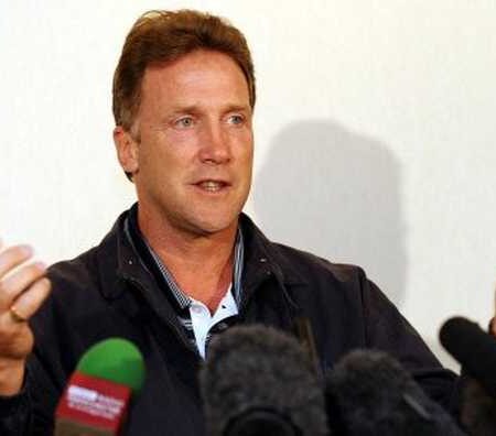 क्रिकेट के मैदान पर ‘फोन कॉल’ का राज: क्रिस ब्रॉड के खुलासे, BCCI और गांगुली पर गंभीर आरोप